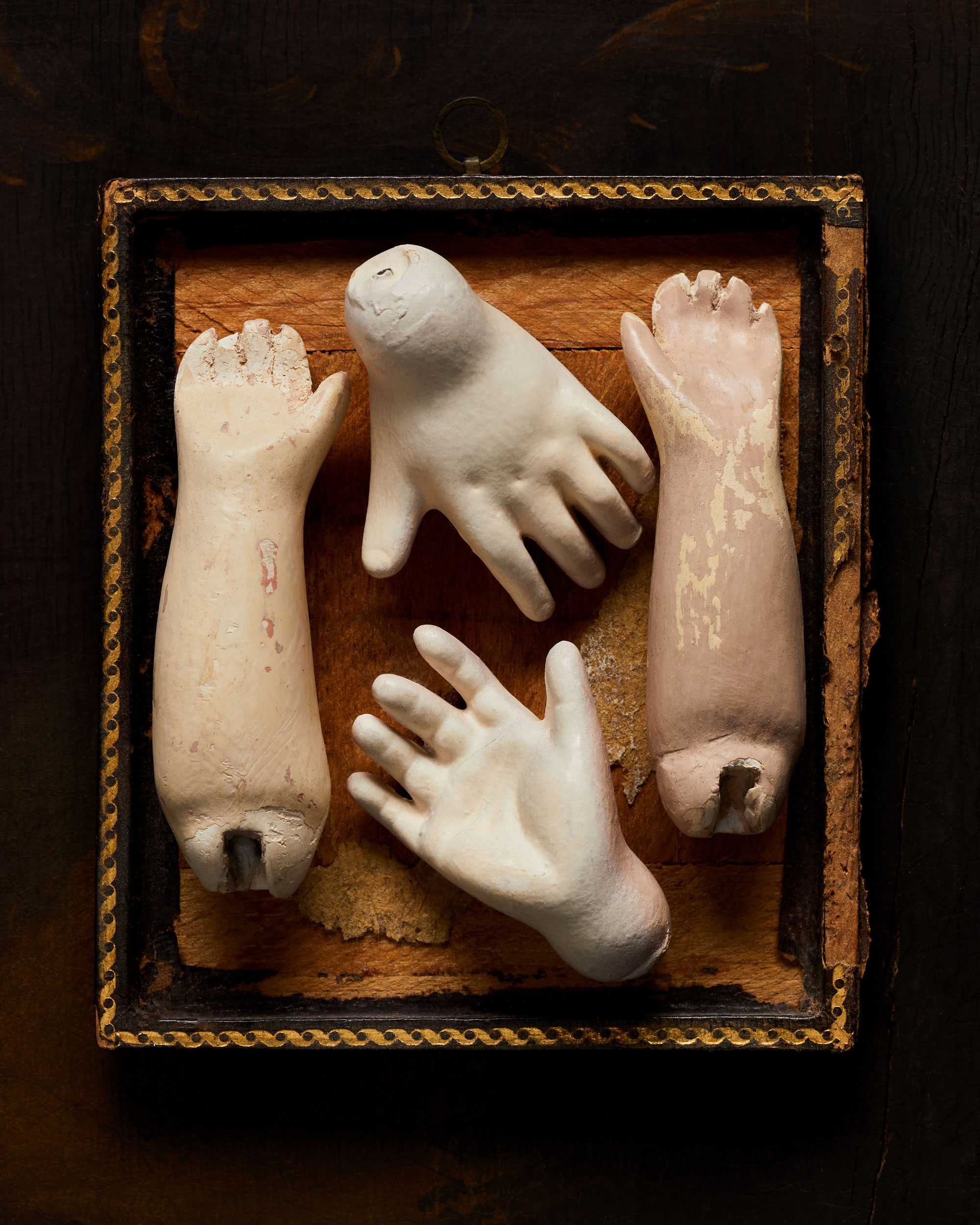 Doll_Hands_1941Printweb_upload